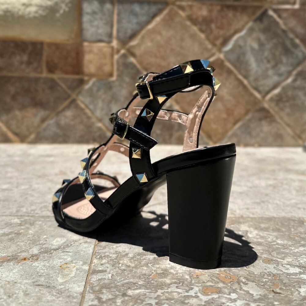 Studded Black Strappy Block Heel Sandals - Unbranded - Picture 4 of 9